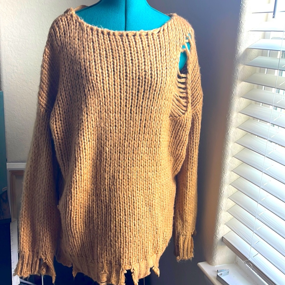 Camel draw up sweater